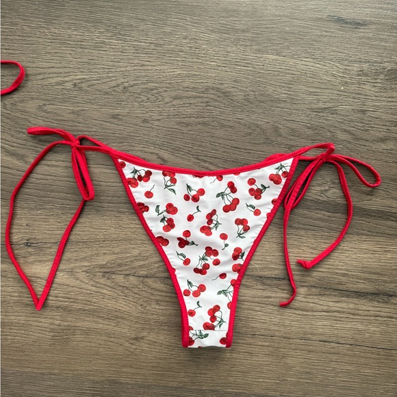 Motel Rocks Cherry Pattern Bikini - Picture 5 of 5
